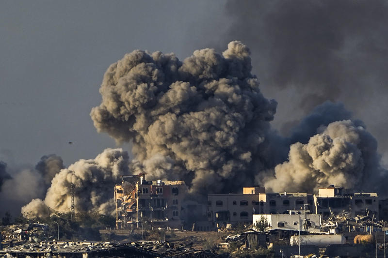 Israelul bombardează intensiv sudul Fâşiei Gaza, după ce anunţă sfârşitul fazei „intensive” a războiului