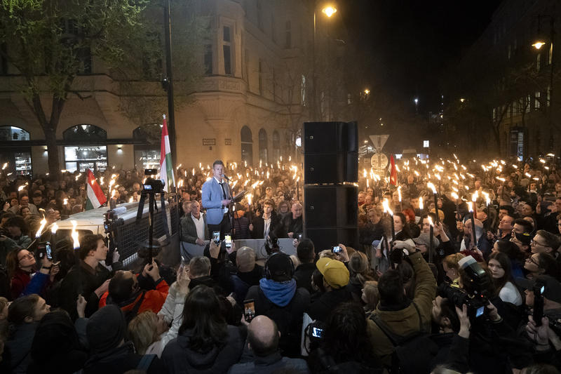 Ungaria: Mii de manifestanți în stradă după acuzațiile de corupție la adresa guvernului