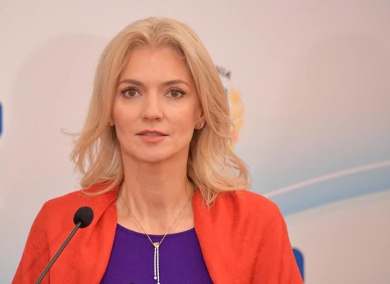 Critici la adresa premierului Ciolacu, pentru consultările de la Guvern. Ministrul Justiției, Alina Gorghiu: „A legitimat forţe politice extremiste şi antieuropene”.