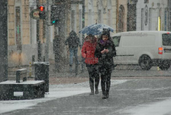 Ninsori și vreme rece în cea mai mare parte a țării. Zona montană a județului Cluj, sub Cod roșu de vânt puternic.