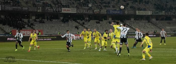 „U”’ Cluj – Petrolul 4-1. „Șepcile Roșii” au revenit pe primul loc.