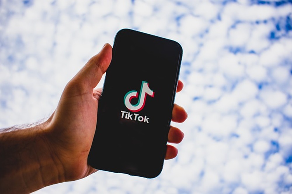 TikTok va fi eliminat din magazinele de aplicații din SUA. Apple și Google trebuie să ia măsuri.