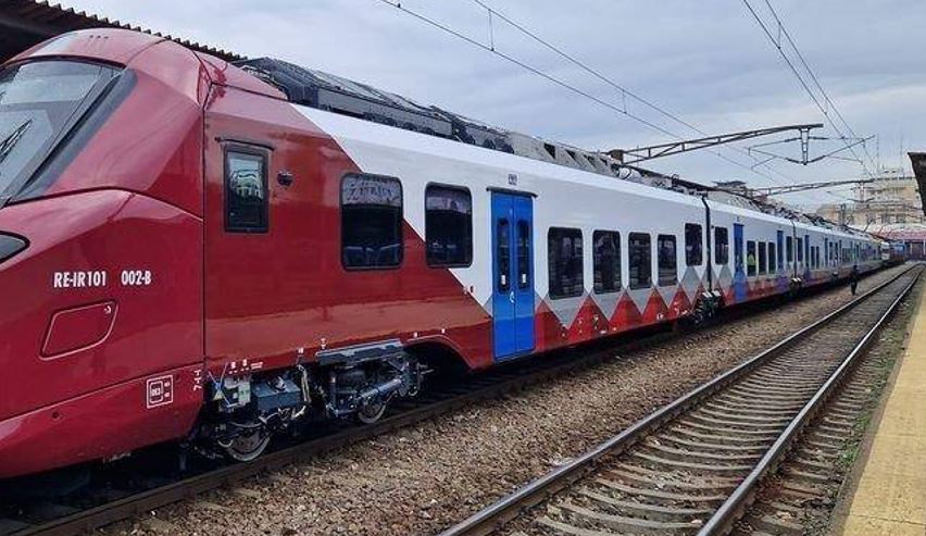 Contractul obținut de Interregional Călători pentru trenurile electrice de la Alstom, cu rute prin județul Cluj, contestat de CFR Călători.