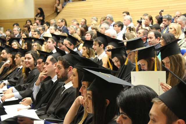 Digitalizare amânată în educație. Aplicarea codului QR pe diplomele de studii, din 2026