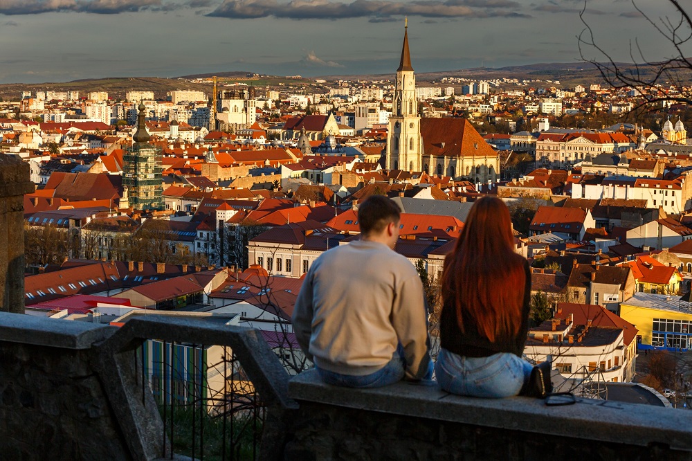 Turiștii britanici renunță la Spania și Portugalia pentru Cluj-Napoca
