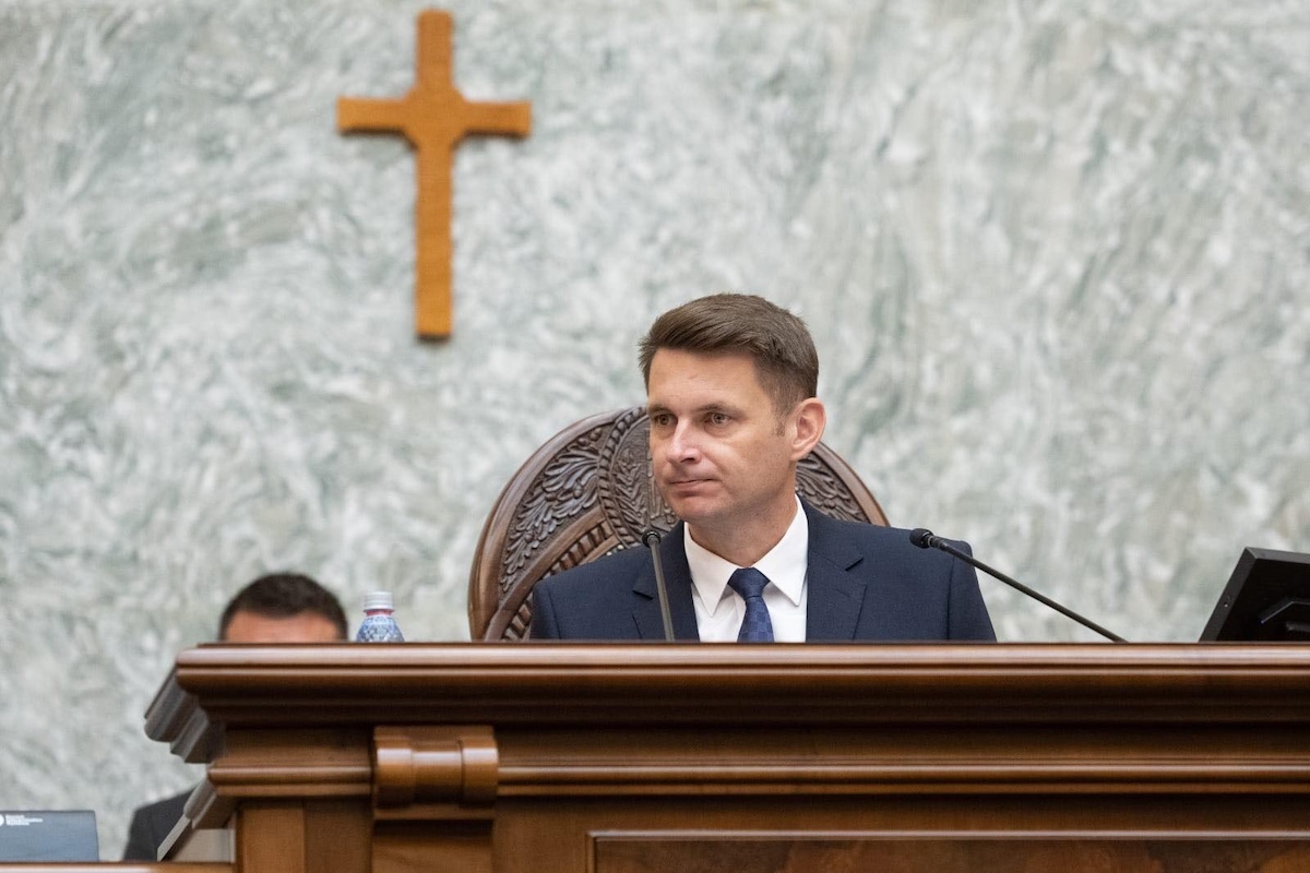 Mircea Abrudean salută decizia CCR care a validat reforma în sănătate și cea a companiilor de stat: „Reformele reale trec testul Constituției, nu al populismului”
