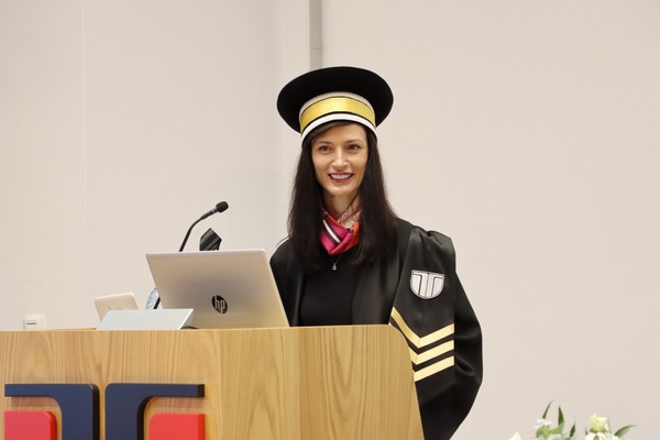 Mariya Gabriel, fost comisar european, a primit titlul de Doctor Honoris Causa al Universității Tehnice din Cluj-Napoca