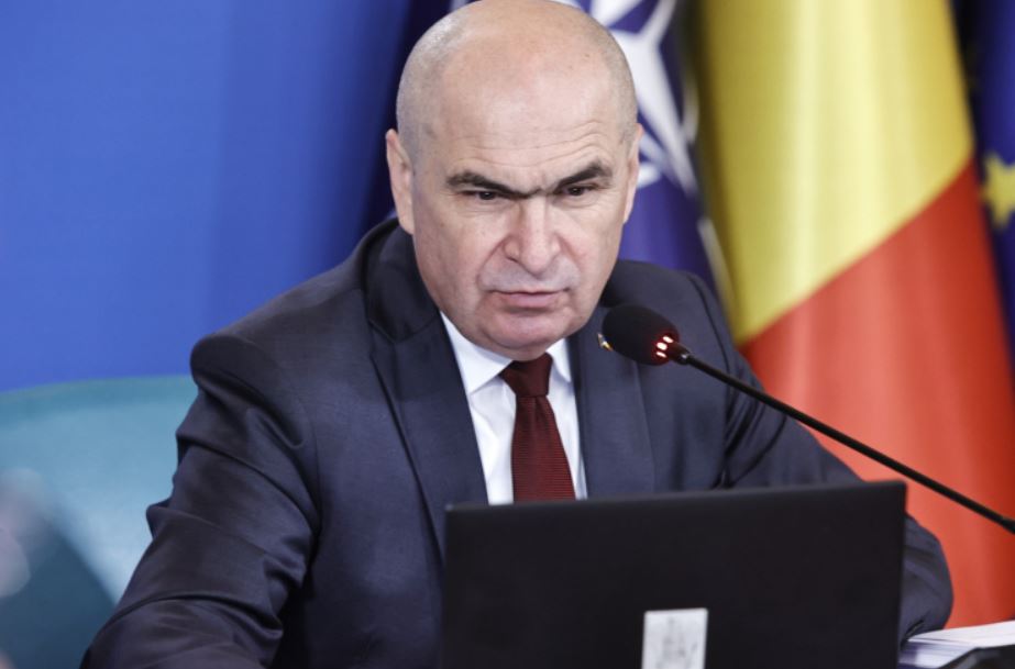 Bolojan: „Săptămâna viitoare ne asumăm răspunderea pe reforma administrației”. Guvernul pregătește majorarea impozitului pe proprietate. Ce se întâmplă cu bugetele pentru investiții?