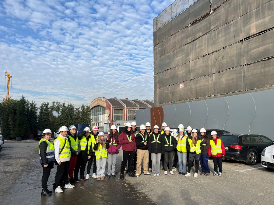 Studenți și elevi din Cluj-Napoca care se formează în domeniul construcțiilor în vizită la RIVUS (P)