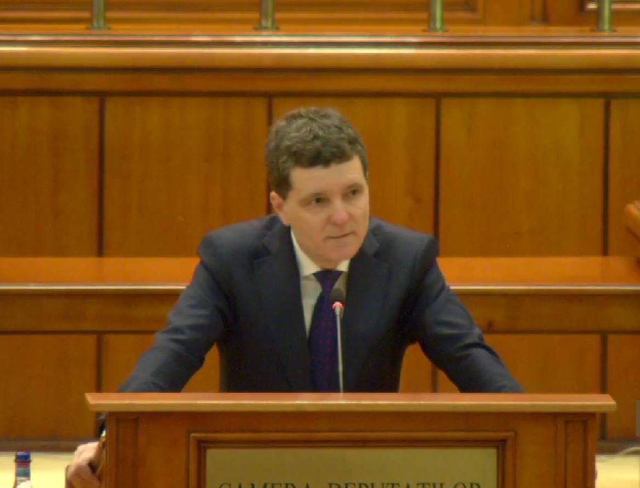 Nicușor Dan critică reacția administrativă tardivă în raport cu solicitările românilor: „Nu ține pasul cu așteptările cetățenilor”