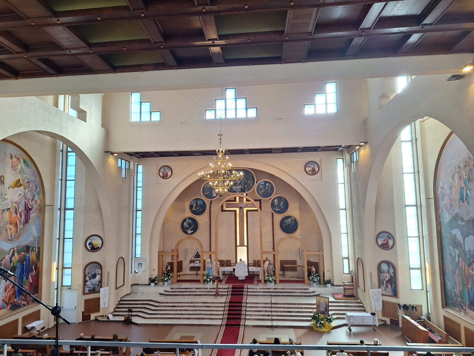 Concert eparhial de colinde în Baia Mare, găzduit de Biserica greco-catolică  „Sfânta Cruce”